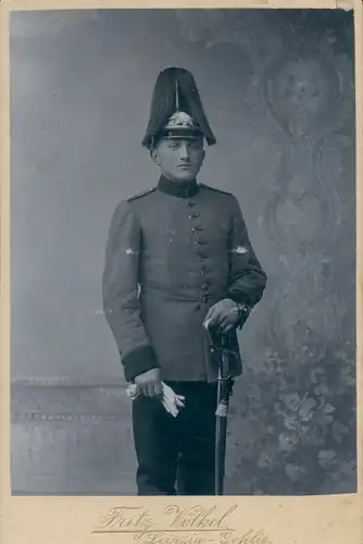 Foto Deutscher Soldat in Uniform, Standportrait