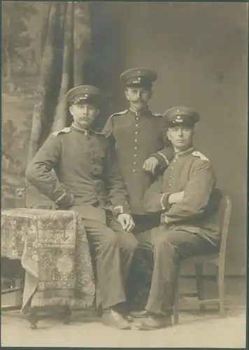 Foto Deutsche Soldaten in Uniformen, Portrait