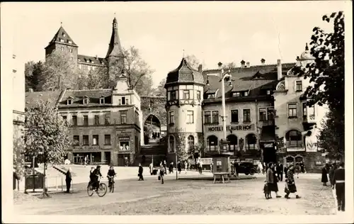 Ak Mylau Reichenbach im Vogtland, Platz, Passanten, Hotel