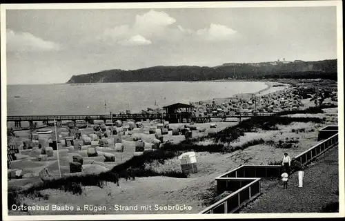 Ak Ostseebad Baabe auf Rügen, Strand mit Seebrücke