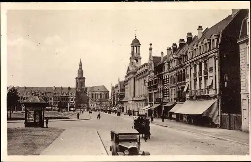 Ak Cambrai Nord, Place d'Armes, Auto