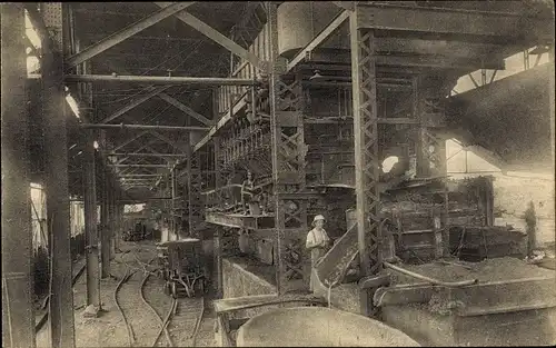 Ak Elisabethville DR Kongo Zaire, Usine Metallurgique de l'UM, Interieur de la Halle des Fours