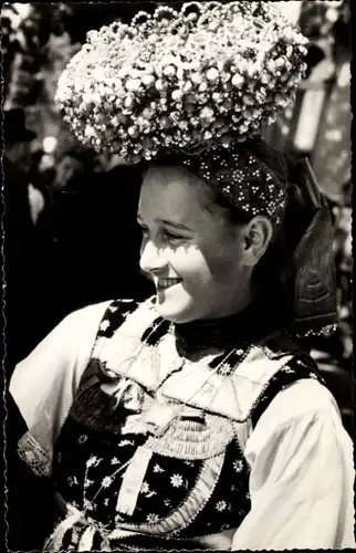 Ak Mädchen in Festtracht aus dem Schwarzwald