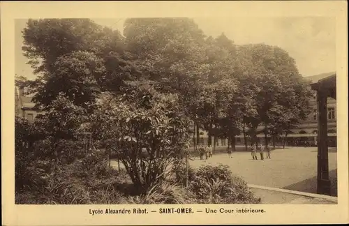 Ak Saint Omer Pas de Calais, Lycee Alexandre Ribot, Une Cour interieure