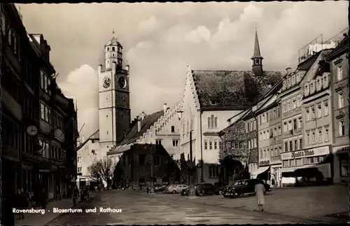 Ak Ravensburg in Württemberg Oberschwaben, Blaserturm, Rathaus, Straßenpartie