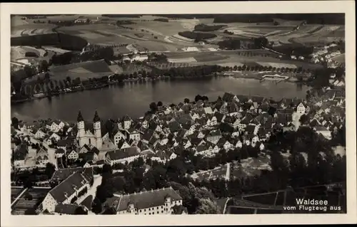 Ak Bad Waldsee, Gesamtansicht, Fliegeraufnahme