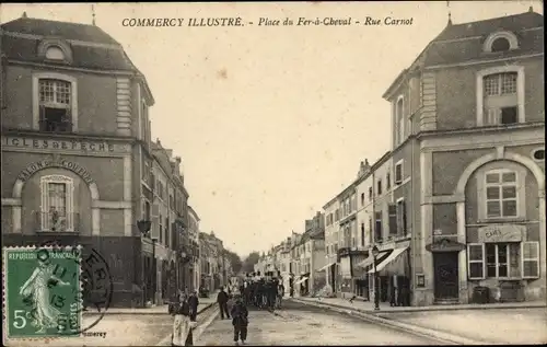 Ak Commercy Lothringen Meuse, Place du Fer à Cheval, Rue Carnot