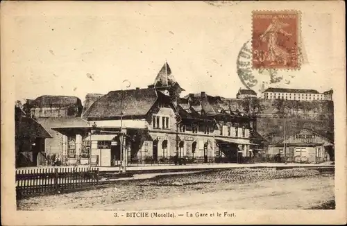 Ak Bitche Bitsch Lothringen Moselle, La Gare et le Fort