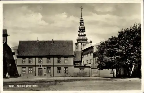 Ak Sowjetsk Tilsit Ostpreußen, Ludendorff Platz mit Königin Luise Haus