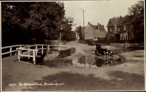 Ak Brockenhurst Hampshire England, The Watersplash, Auto