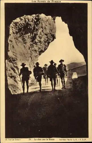 Ak Les Scouts de France, Le clan sur la Route, Pfadfinder