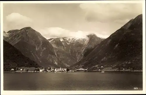 Ak Balholmen Norwegen, Blick auf die Stadt mit Essefjord