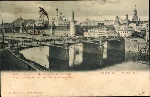 Ak Moskau Russland, Vue du Kremlin et Pont du Moskvoretzoi