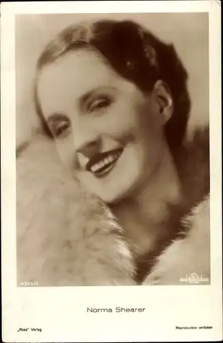 Ak Schauspielerin Norma Shearer, Portrait