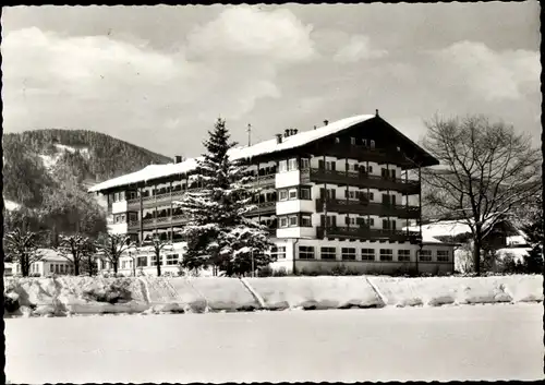 Ak Bad Wiessee in Oberbayern, Kurhotel Lederer im Winter