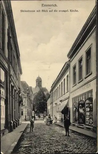 Ak Emmerich an Niederrhein, Steinstraße mit Blick auf die evangelische Kirche