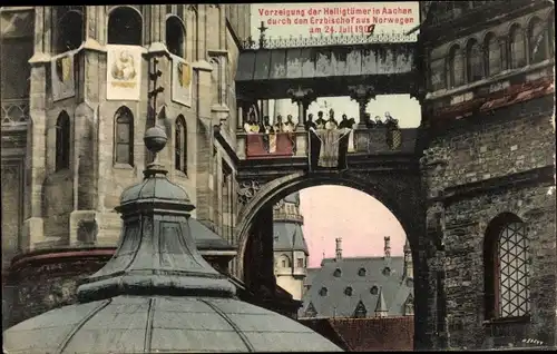 Ak Aachen in Nordrhein Westfalen, Vorzeigung des Heiligtümer durch den Erzbischof aus Norwegen