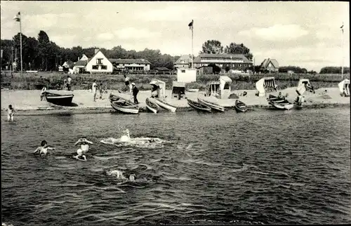 Ak Pelzerhaken Neustadt in Holstein, Badepartie, Strand, Boote