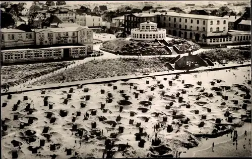 Ak Nordseebad Wangerooge in Ostfriesland, Strand mit Hotels, Fliegeraufnahme