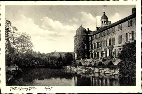 Ak Eutin in Ostholstein, Schloss, Teilansicht m. Eingang, Uferpartie