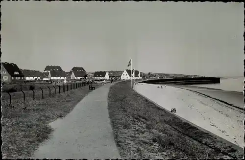 Foto Hörnum auf Sylt Nordfriesland, Blick auf den Ort, Straße, Strand