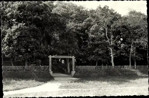 Foto Keitum auf Sylt, Ortsansicht, Bäume, Eingang