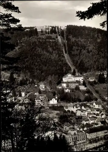 Ak Bad Wildbad im Schwarzwald, Blick über den Ort, Sommerberg