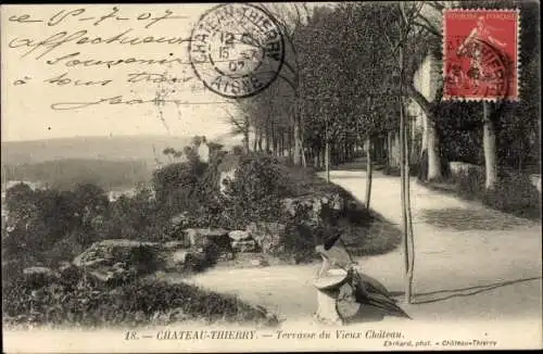 Ak Château Thierry Aisne, Terrasse du Vieux Chateau