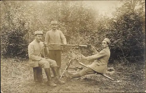 Foto Ak Französische Soldaten in Uniform, Maschinengewehr