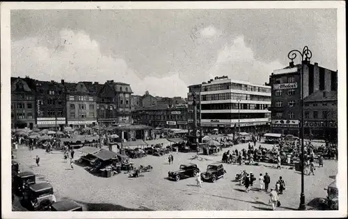 Ak Ostrava Mährisch Ostrau Region Mährisch Schlesien, Hauptplatz, Marktleben