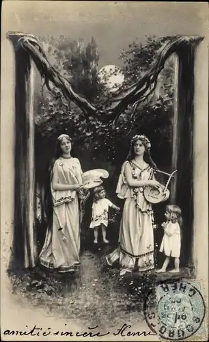 Buchstaben Ak M, Frauen mit Malerpalette und Handharfe, Kinder