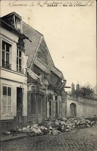 Ak Arras Pas de Calais, Rue des 4 Crosses