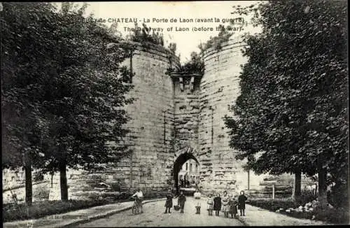 Ak Coucy le Chateau Aisne, La Porte de Laon