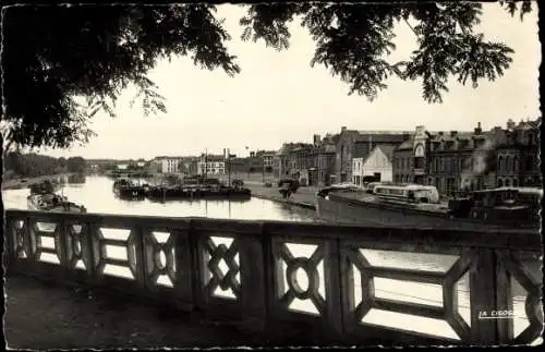 Ak Saint Quentin Aisne, Le vieux pont, Quai Gayant