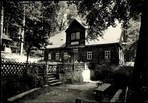Ak Waschleithe Grünhain Beierfeld im Erzgebirge, Köhlerhütte Fürstenbrunn