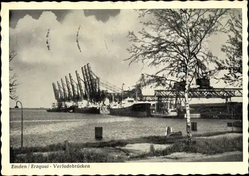 Ak Emden in Ostfriesland, Erzkai, Verladebrücken, Dampfer, Straßenansicht