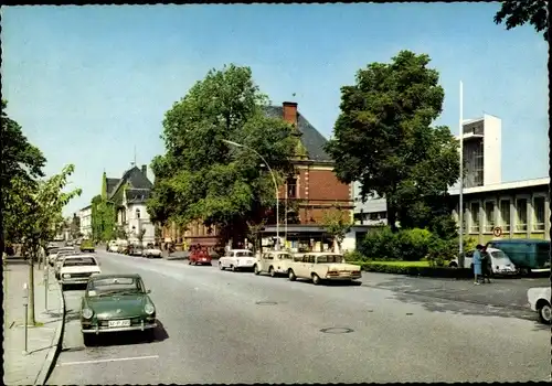 Ak Itzehoe in Schleswig Holstein, Viktoriastraße, Autos