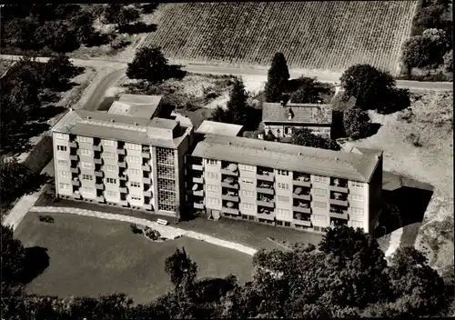 Ak Oberursel im Taunus Hessen, Altenwohnheim der Stadt Oberursel, Fliegeraufnahme