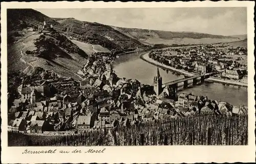 Ak Bernkastel an der Mosel, Blick vom Berg auf die Stadt mit Kanal