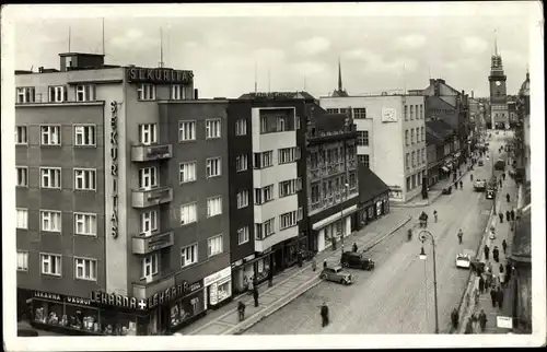 Ak Pardubice Pardubitz Stadt, Wilsonova trida, Straßenpartie, Sekuritas, Lekarna