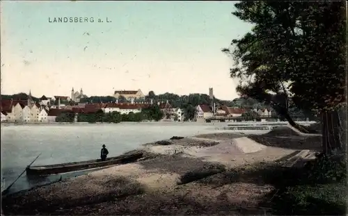 Ak Landsberg am Lech in Oberbayern, Flusspartie, Blick auf den Ort, Lechwehr