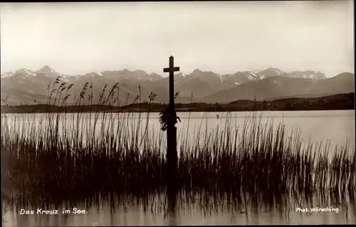 Ak Starnberg in Oberbayern, Kreuz im See, Gedenkkreuz König Ludwig II