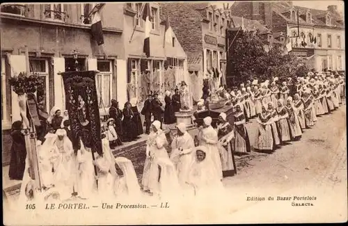 Ak Le Portel Pas de Calais, Une Procession