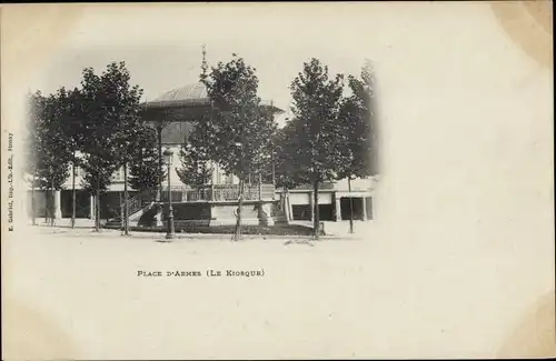 Ak Stenay Lothringen Meuse, Place d'Armes, Le Kiosque