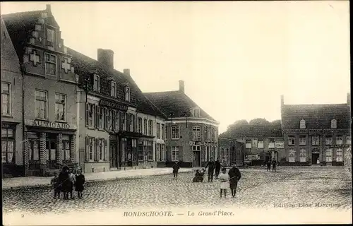 Ak Hondschoote Nord, La Grand Place