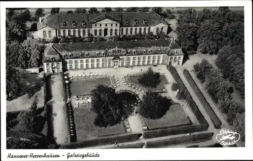 Ak Herrenhausen Hannover in Niedersachsen, Galeriegebäude, Fliegeraufnahme