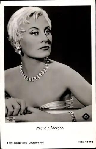 Ak Schauspielerin Michéle Morgan, Portrait