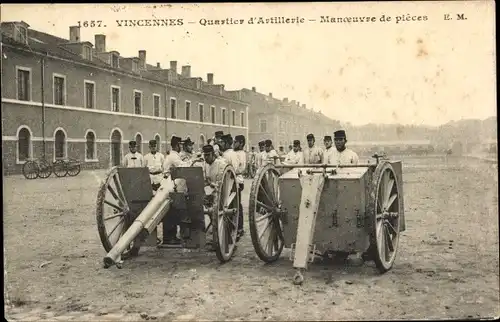 Ak Vincennes Val de Marne, Quartier d'Artillerie, Manoeuvre de pieces, Geschütz, I. WK