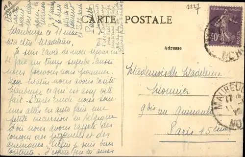 Ak Maubeuge Nord, Place d'Armes, Platz, Denkmal, Librairie, Hotel du Cygne