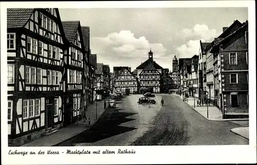 Ak Eschwege im Werra Meißner Kreis, Blick auf den Marktplatz, Rathaus, Straßenpartie